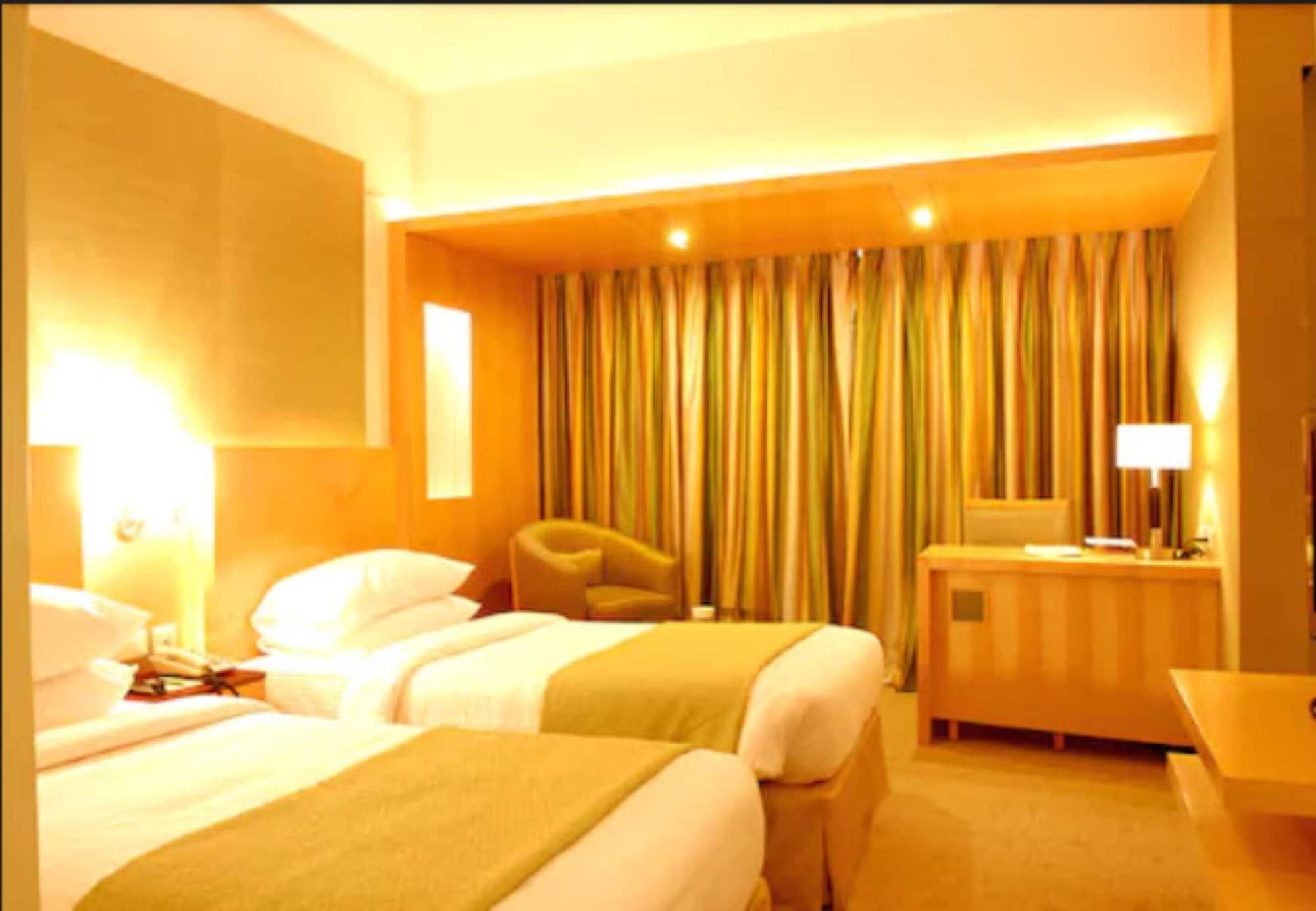 Peninsula Grand Hotel Mumbai  Buitenkant foto