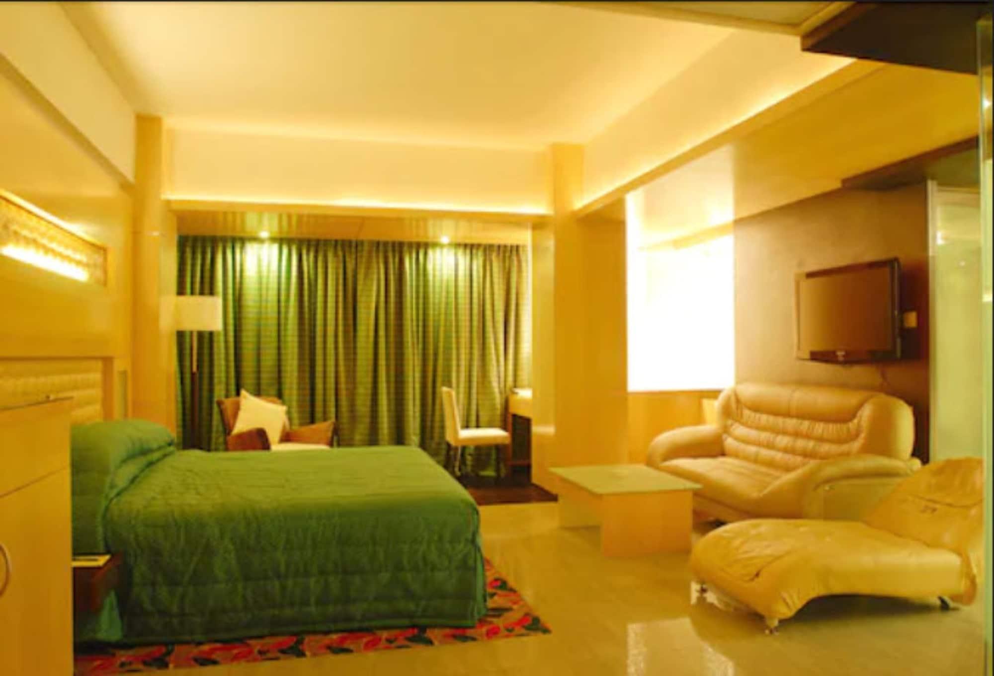 Peninsula Grand Hotel Mumbai  Buitenkant foto