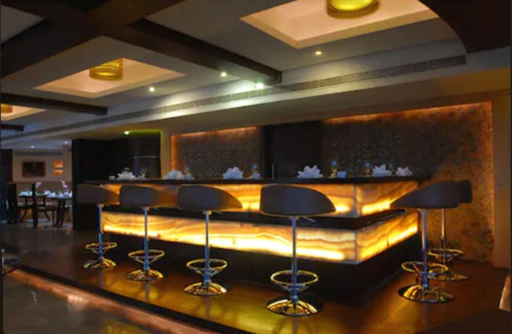 Peninsula Grand Hotel Mumbai  Buitenkant foto