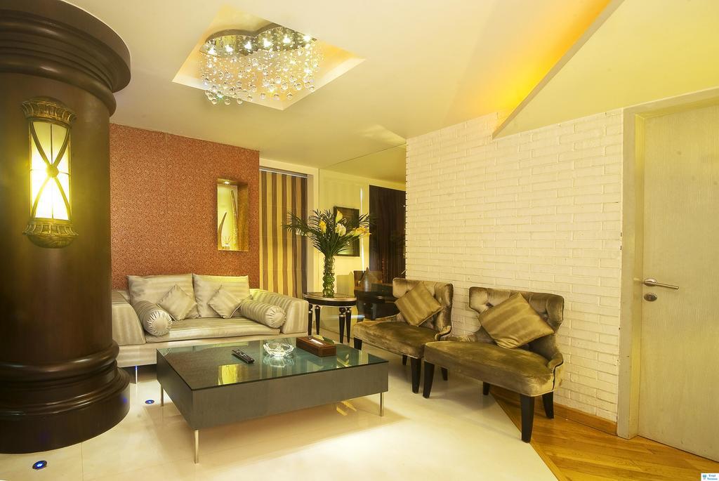 Peninsula Grand Hotel Mumbai  Buitenkant foto